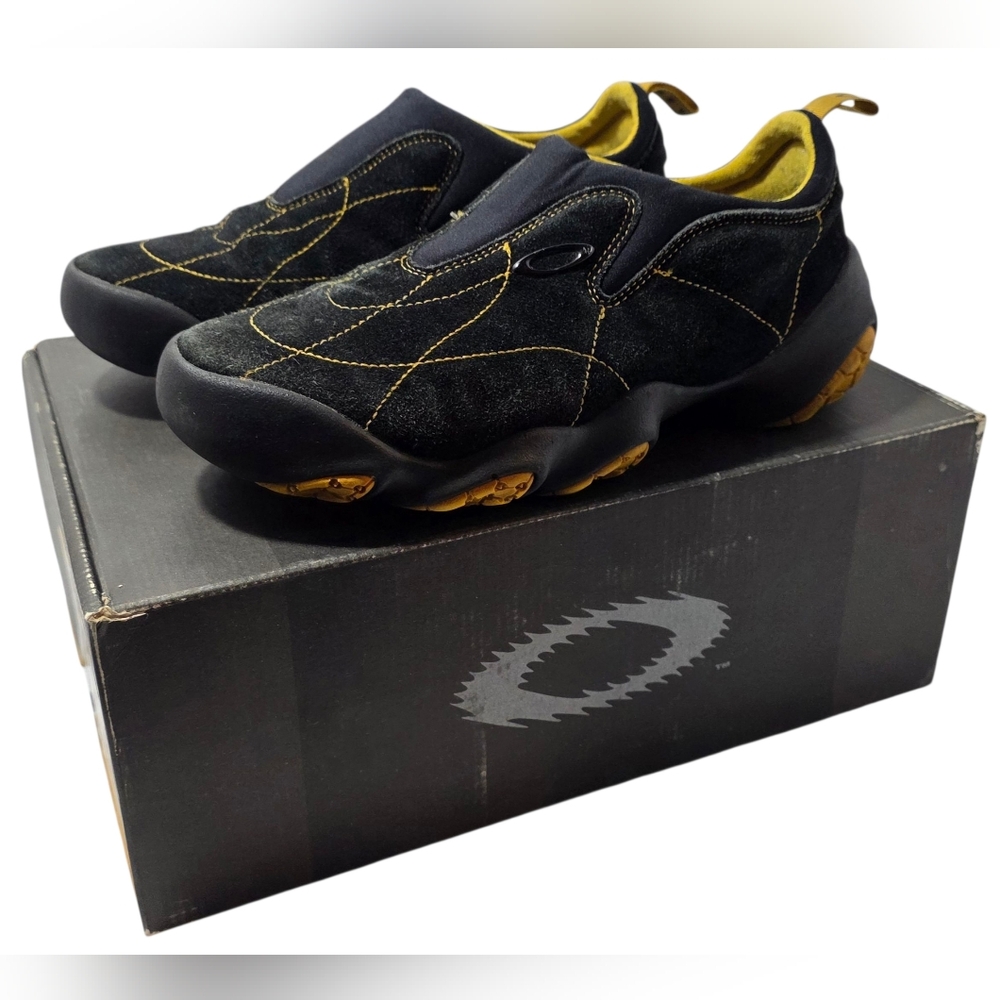 Oakley Men's Bottlecap Flesh Yellow Slip-On Shoes